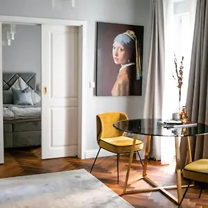 Arbio I Design Near Deutsche Oper Apartment