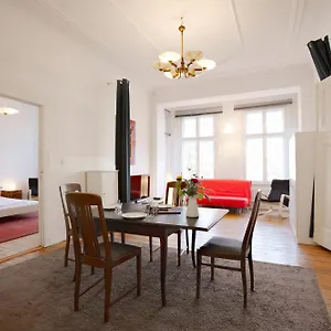 Elegante Altbauwohnung Apartment